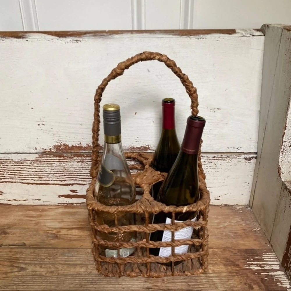 Wicker Basket Wine Caddy